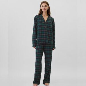 GAP Factory NWT Relaxed Fit PJ Set Plaid Flannel Pajamas Family Blackwatch Green